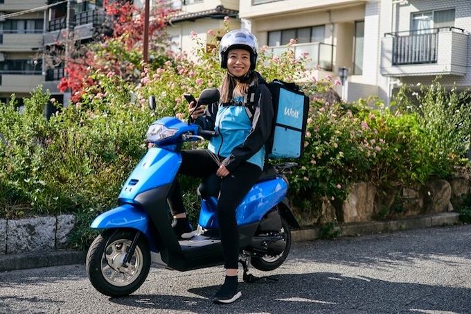 デリバリー配達員も原付・バイクがあれば1週間で10万円稼げる